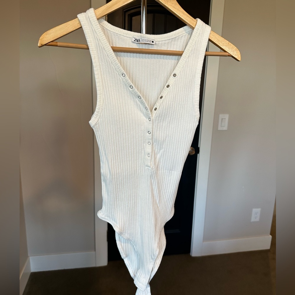 NEW Zara Ribbed White Body Suit Size Small